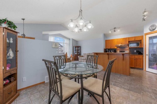 46 Cranberry Green Se, Calgary, AB - Indoor Photo Showing Dining Room