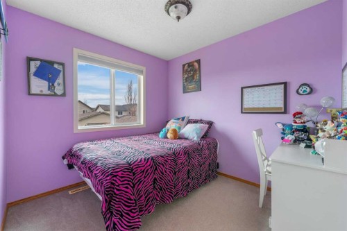 46 Cranberry Green Se, Calgary, AB - Indoor Photo Showing Bedroom