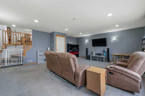 46 Cranberry Green Se, Calgary, AB - Indoor