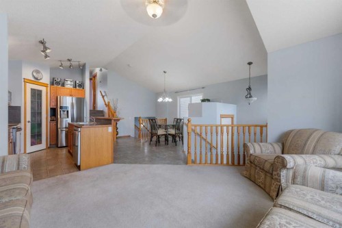 46 Cranberry Green Se, Calgary, AB - Indoor Photo Showing Living Room