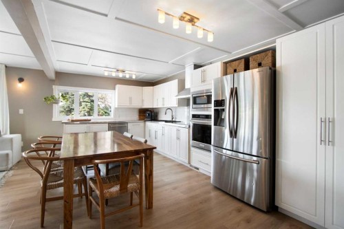 9828 Avalon Road Se, Calgary, AB - Indoor