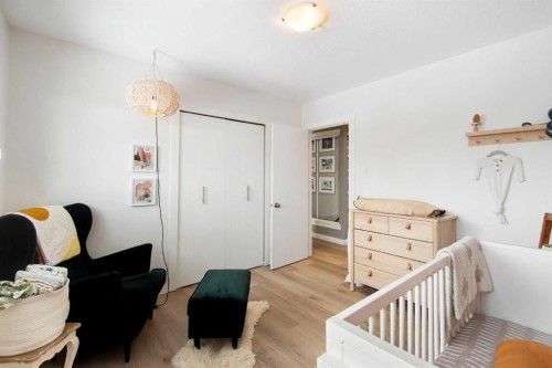 9828 Avalon Road Se, Calgary, AB - Indoor Photo Showing Other Room