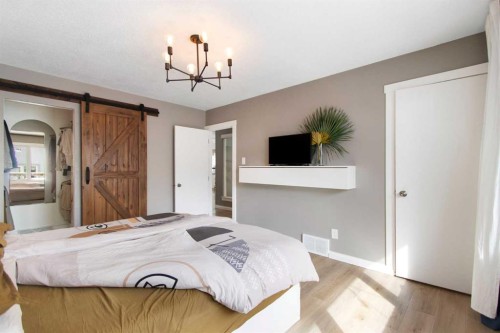 9828 Avalon Road Se, Calgary, AB - Indoor Photo Showing Bedroom