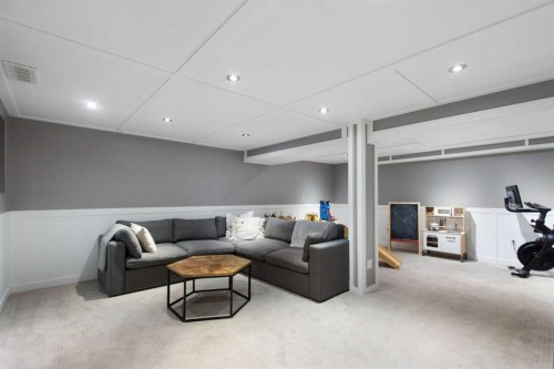 9828 Avalon Road Se, Calgary, AB - Indoor