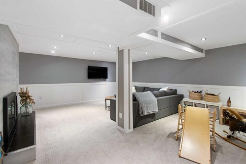 9828 Avalon Road Se, Calgary, AB - Indoor