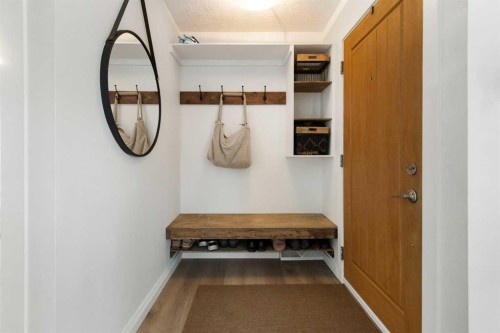 9828 Avalon Road Se, Calgary, AB - Indoor Photo Showing Other Room