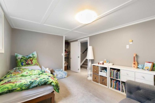 9828 Avalon Road Se, Calgary, AB - Indoor Photo Showing Bedroom