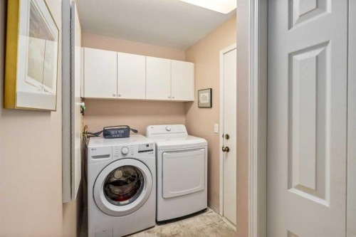 28 Hamptons Rise Nw, Calgary, AB - Indoor Photo Showing Laundry Room