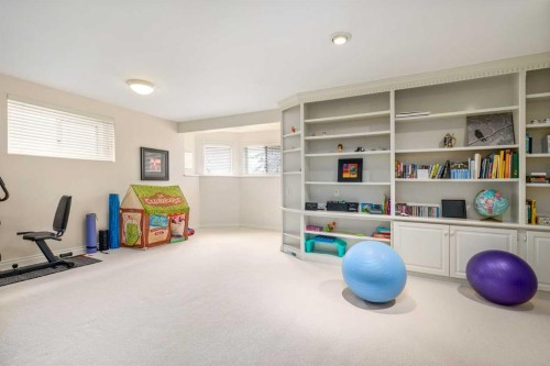 28 Hamptons Rise Nw, Calgary, AB - Indoor