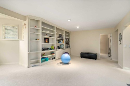 28 Hamptons Rise Nw, Calgary, AB - Indoor