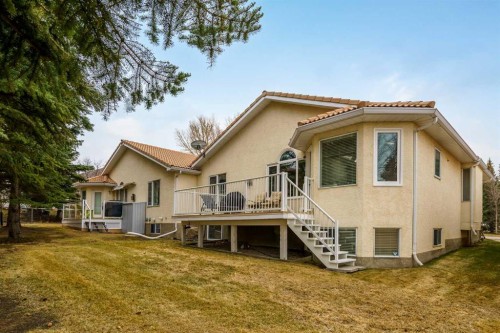 28 Hamptons Rise Nw, Calgary, AB - Outdoor With Deck Patio Veranda