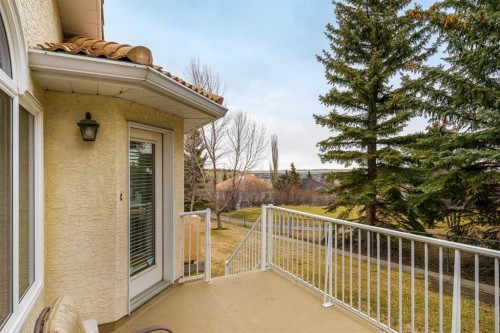 28 Hamptons Rise Nw, Calgary, AB - Outdoor With Exterior