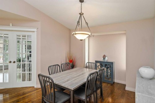 28 Hamptons Rise Nw, Calgary, AB - Indoor Photo Showing Dining Room