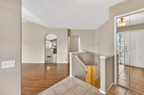 711 Diamond Court Se, Calgary, AB - Indoor Photo Showing Other Room
