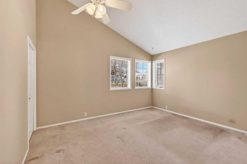 711 Diamond Court Se, Calgary, AB - Indoor Photo Showing Other Room