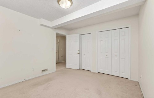 711 Diamond Court Se, Calgary, AB - Indoor Photo Showing Other Room