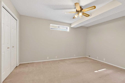 711 Diamond Court Se, Calgary, AB - Indoor Photo Showing Other Room