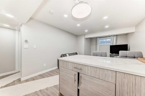95 Cornerbrook Common Ne, Calgary, AB - Indoor Photo Showing Other Room