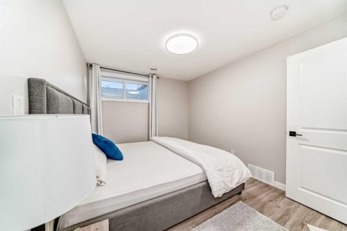 95 Cornerbrook Common Ne, Calgary, AB - Indoor Photo Showing Bedroom