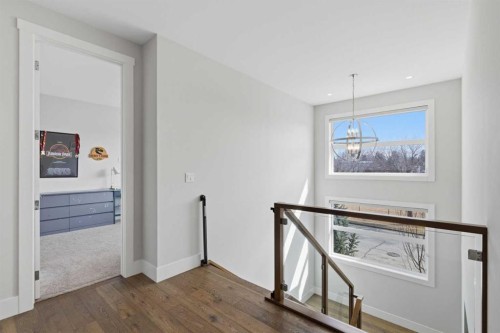 5927 34 Street Sw, Calgary, AB - Indoor Photo Showing Other Room