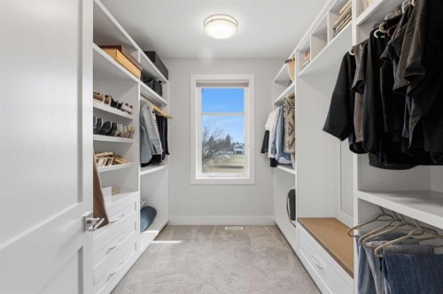 5927 34 Street Sw, Calgary, AB - Indoor With Storage