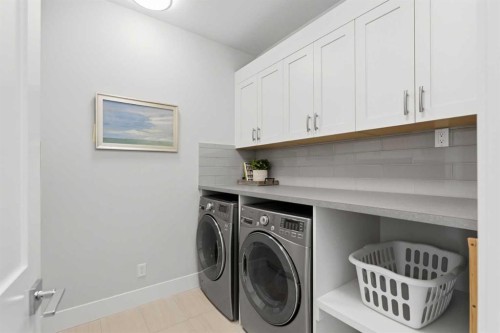 5927 34 Street Sw, Calgary, AB - Indoor Photo Showing Laundry Room