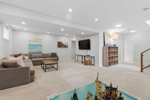 5927 34 Street Sw, Calgary, AB - Indoor