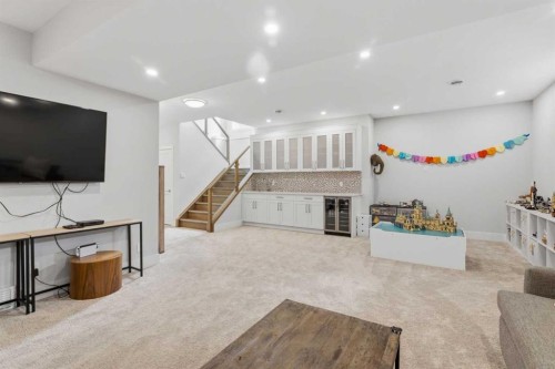 5927 34 Street Sw, Calgary, AB - Indoor