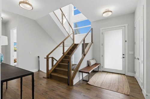 5927 34 Street Sw, Calgary, AB - Indoor Photo Showing Other Room