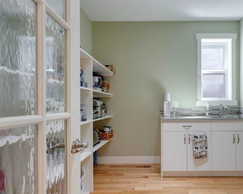417 29 Avenue Nw, Calgary, AB - Indoor