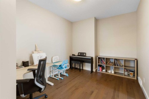 91 Panamount Common Nw, Calgary, AB - Indoor Photo Showing Office