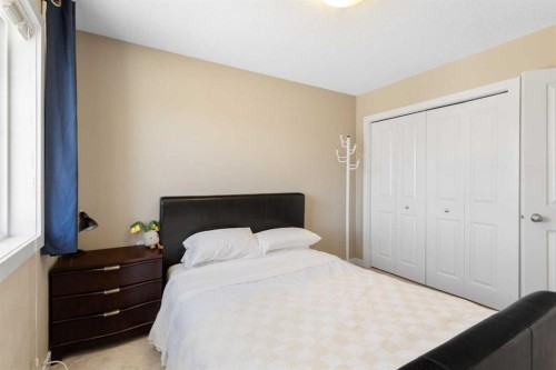 91 Panamount Common Nw, Calgary, AB - Indoor Photo Showing Bedroom