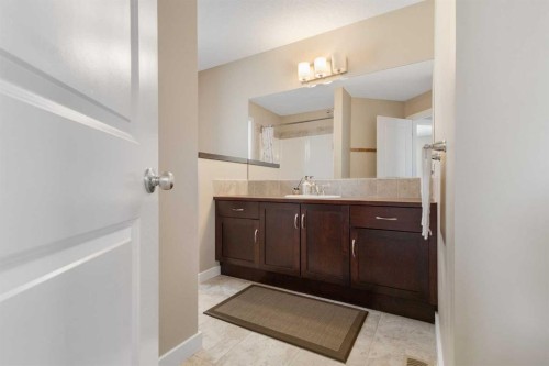 91 Panamount Common Nw, Calgary, AB - Indoor Photo Showing Bathroom