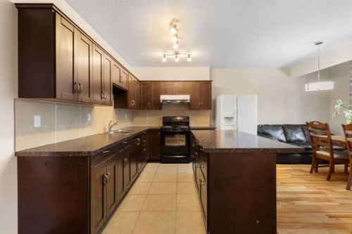91 Panamount Common Nw, Calgary, AB - Indoor Photo Showing Kitchen