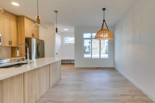 206 Greystone Boulevard, Cochrane, AB - Indoor Photo Showing Kitchen