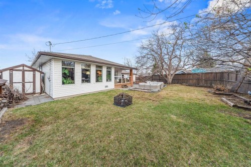 223 45 Street Sw, Calgary, AB - Outdoor