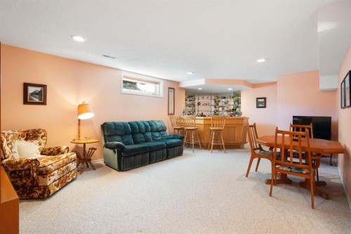 118 Shawnee Place Sw, Calgary, AB - Indoor Photo Showing Other Room