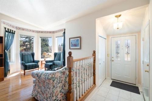118 Shawnee Place Sw, Calgary, AB - Indoor Photo Showing Other Room