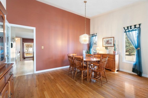 118 Shawnee Place Sw, Calgary, AB - Indoor Photo Showing Dining Room