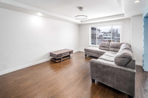125 Coventry Crescent Ne, Calgary, AB - Indoor
