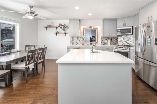 125 Coventry Crescent Ne, Calgary, AB - Indoor Photo Showing Other Room