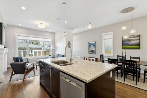646 24 Avenue Nw, Calgary, AB - Indoor Photo Showing Kitchen With Double Sink With Upgraded Kitchen