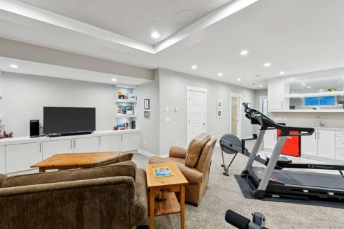 646 24 Avenue Nw, Calgary, AB - Indoor Photo Showing Gym Room