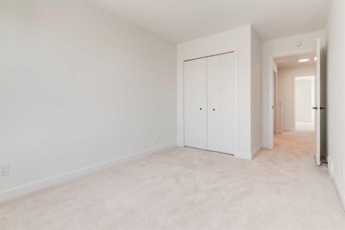 446 River Avenue, Cochrane, AB - Indoor