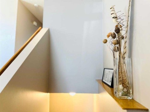 15 Pinecliff Close Ne, Calgary, AB - Indoor Photo Showing Other Room