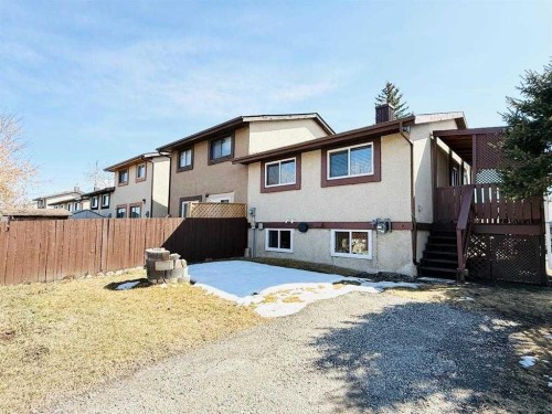 15 Pinecliff Close Ne, Calgary, AB - Outdoor