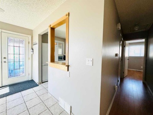 15 Pinecliff Close Ne, Calgary, AB - Indoor Photo Showing Other Room