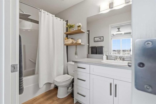 2202-250 Fireside View, Cochrane, AB - Indoor Photo Showing Bathroom