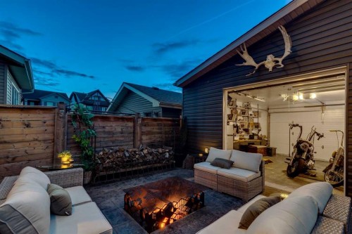 205 Copperpond Parade Se, Calgary, AB 