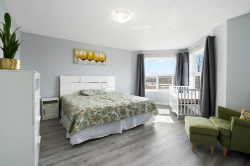 57 Bridlecrest Court Sw, Calgary, AB - Indoor Photo Showing Bedroom